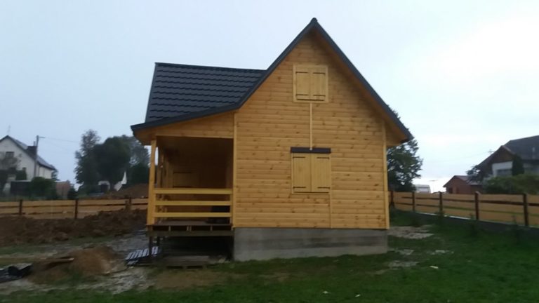 Dom drewniany całoroczny